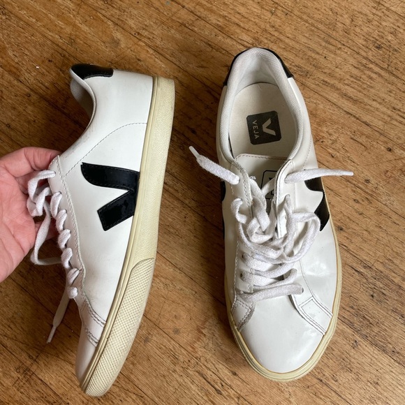 Veja White and Black Casual Sneakers - Picture 4 of 9